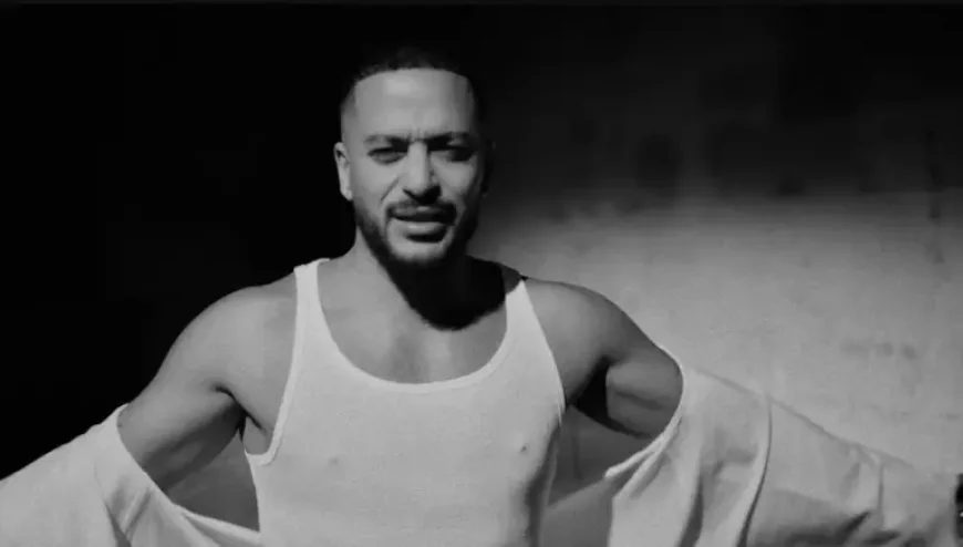 Slimane and the shift toward Première fois as 2025 approaches