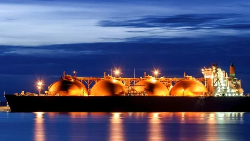 Nearly 50 Qatar LNG Tankers Remain Stationary Across Asia