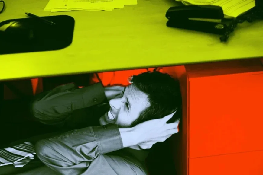 AI Expert Advises Calm Approach to Job Concerns in AI Era