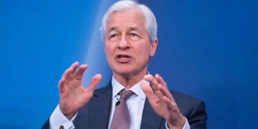 JPMorgan’s Jamie Dimon Predicts AI to Trim Workweek to 3.5 Days