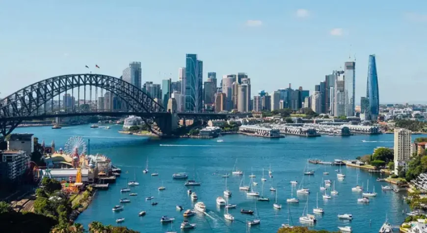 Australia Post and the A$400m Sale-Leaseback Shift as 2026 Approaches