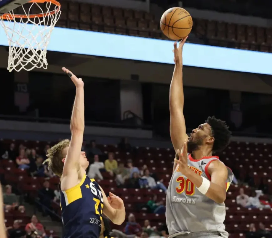 Tony Bradley Gives Hawks a Late-Season Frontcourt Fix as Playoffs Near