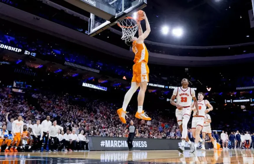 Tennessee Basketball’s Starting Forward Enters Transfer Portal