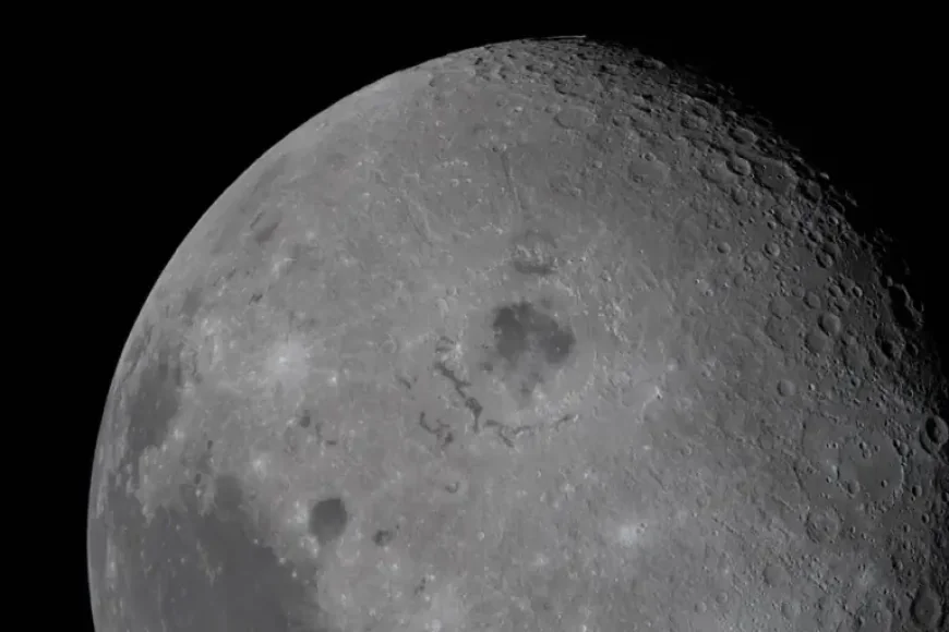Lune surprise: 6 meteorite flashes seen by Artemis II astronauts raise urgent questions