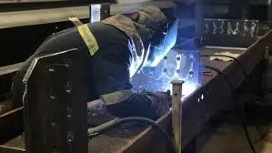 Gouvernement Du Canada backs the steel sector as a workforce gap lingers