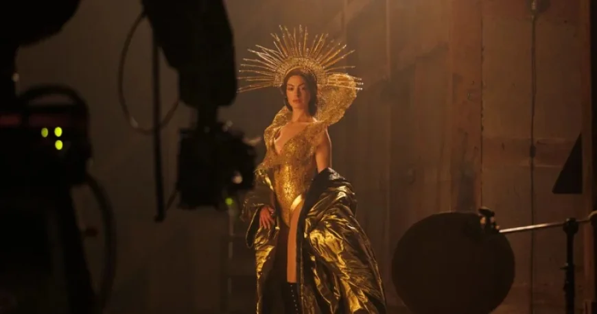 Pop Star ‘Mother Mary’ Draws Inspiration from Taylor Swift’s ‘Reputation’ Era