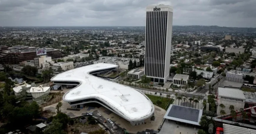 LACMA’s New David Geffen Galleries Redefine Traditional Art Norms