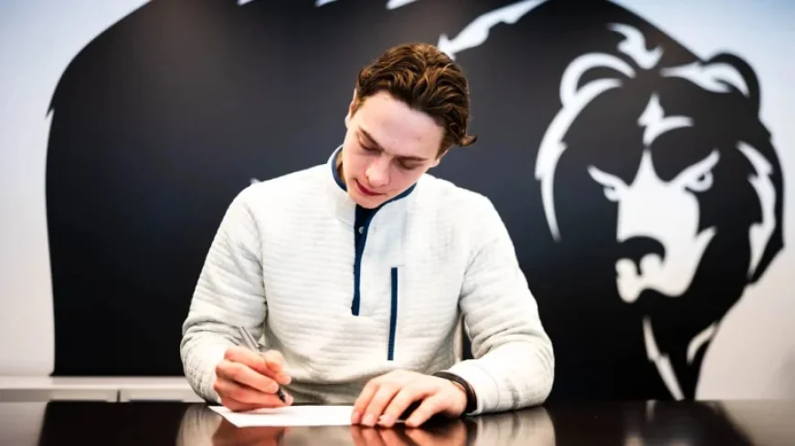 Hagens Thrilled by Bruins Entry-Level Contract Signing