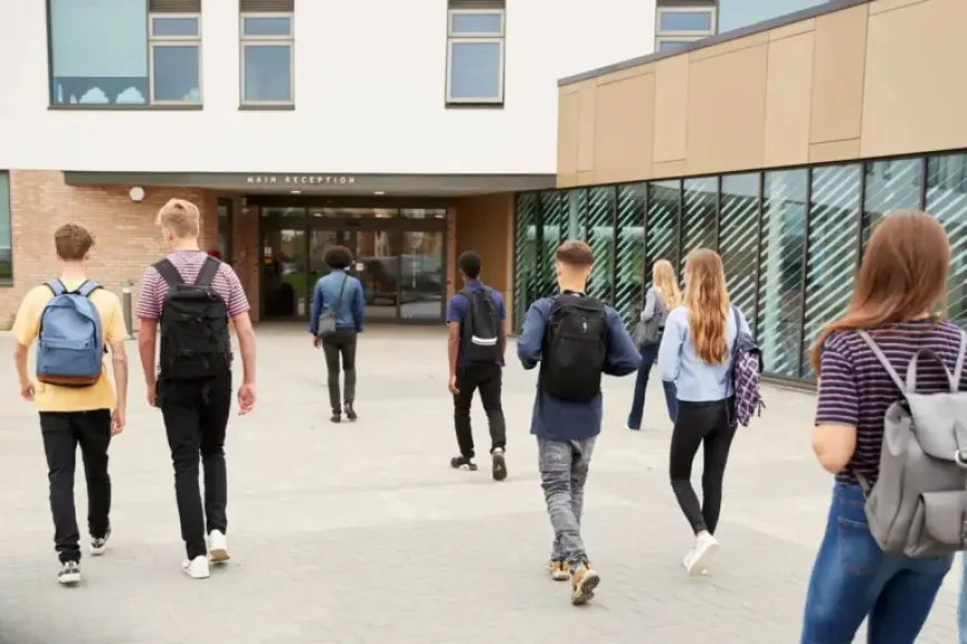 Student Maintenance Loan Row Leaves 22,000 Students Facing Repayment Demands