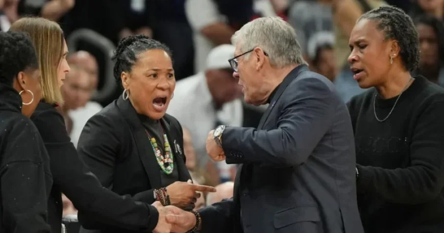 Geno Auriemma Apologizes to Dawn Staley Over Final Four Dispute