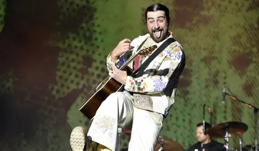 Noah Kahan’s Global Push Exposes the Real Shape of ‘The Great Divide Tour’