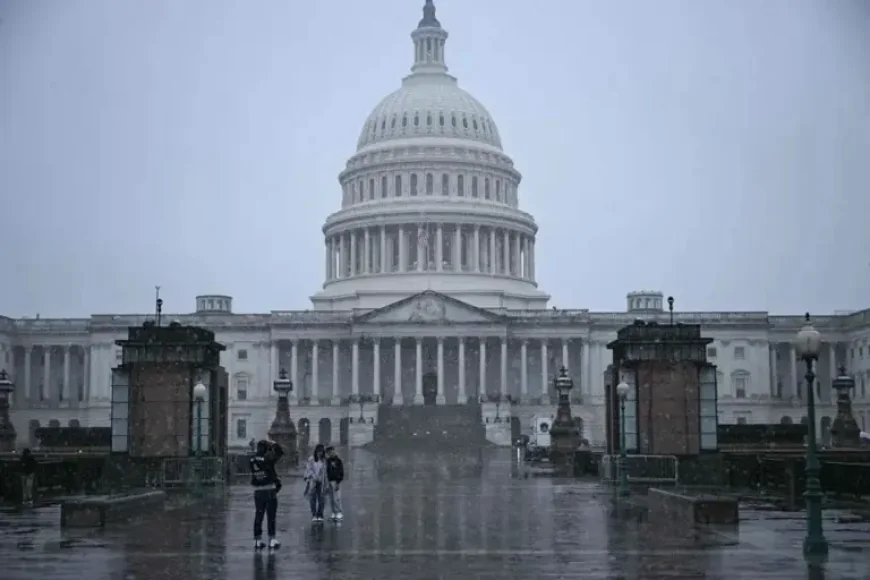 Feu in Washington: Democrats Push Back as Trump Expands War Powers