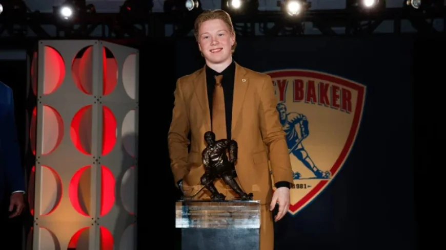 Plante Claims Hobey Baker Award as NCAA Men’s Hockey’s Best Player