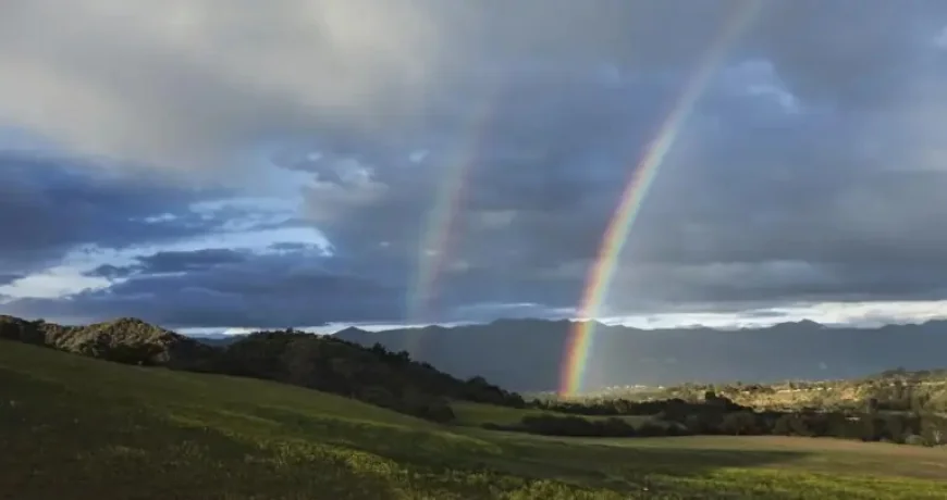 Met Office Weather: 5 signs the warm April spell is giving way to a cooler, windier weekend