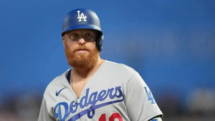 Justin Turner Signs With Surprise Team After Long Wait