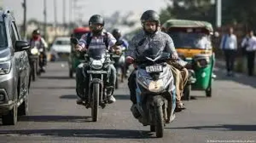 Delhi plans to ban new fossil fuel bikes by 2028 as draft EV policy shifts gears