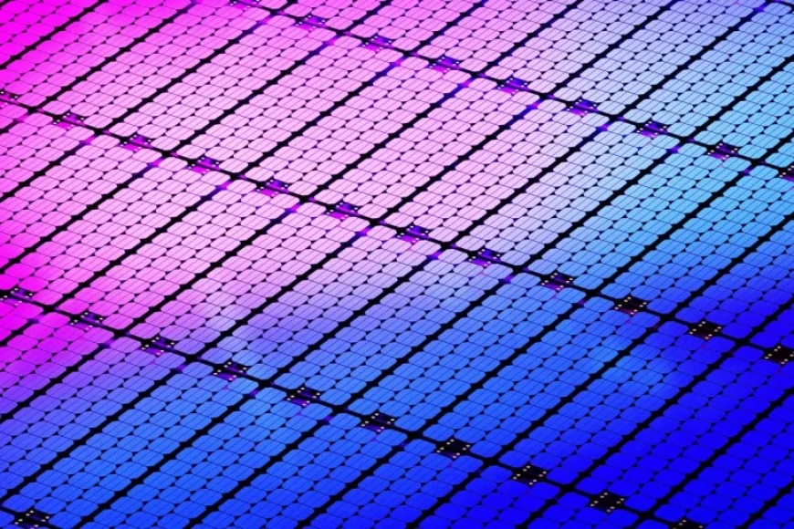 Scientists Achieve New Milestone in Solar Cell Efficiency
