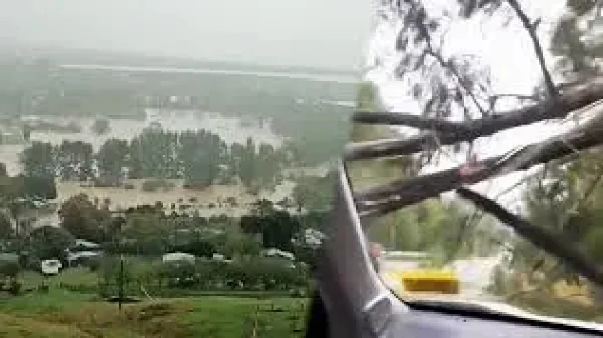 Cyclone Vaianu Leaves 5,000 Homes Without Power as Floods and Evacuations Spread