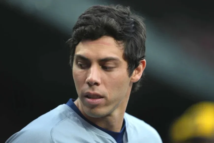 Christian Yelich Leaves Game with Hamstring Injury