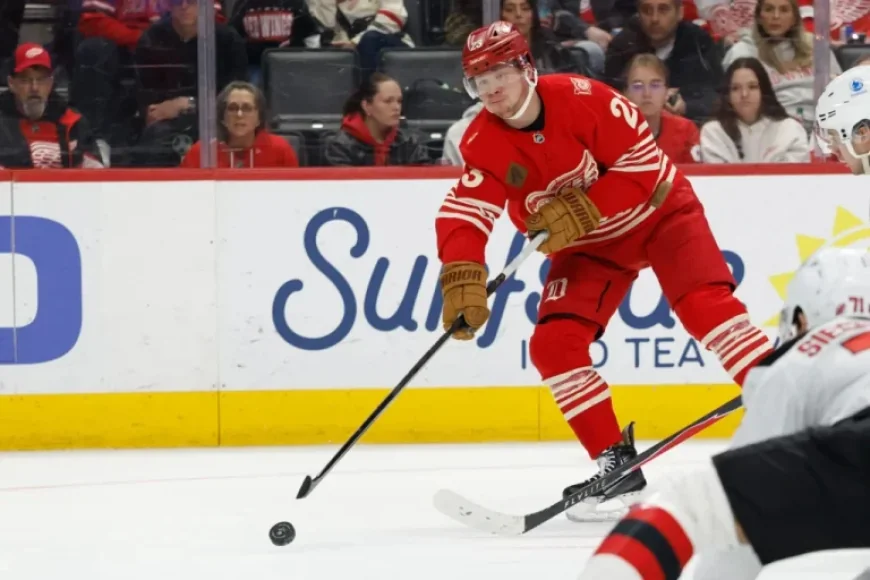 Red Wings Face Boos After Disappointing Home Finale