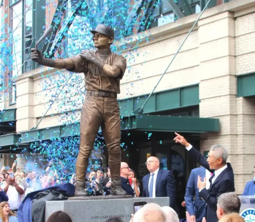 Baseball Player Ichiro Suzuki statue breaks during Seattle unveiling, turning a tribute into a viral moment