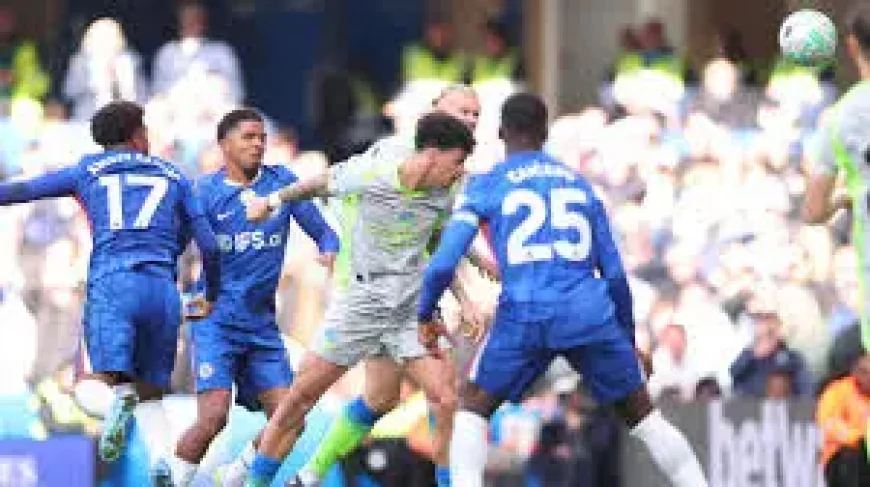 Premier League Football: 3-0 Chelsea win and 6-point twist in title race