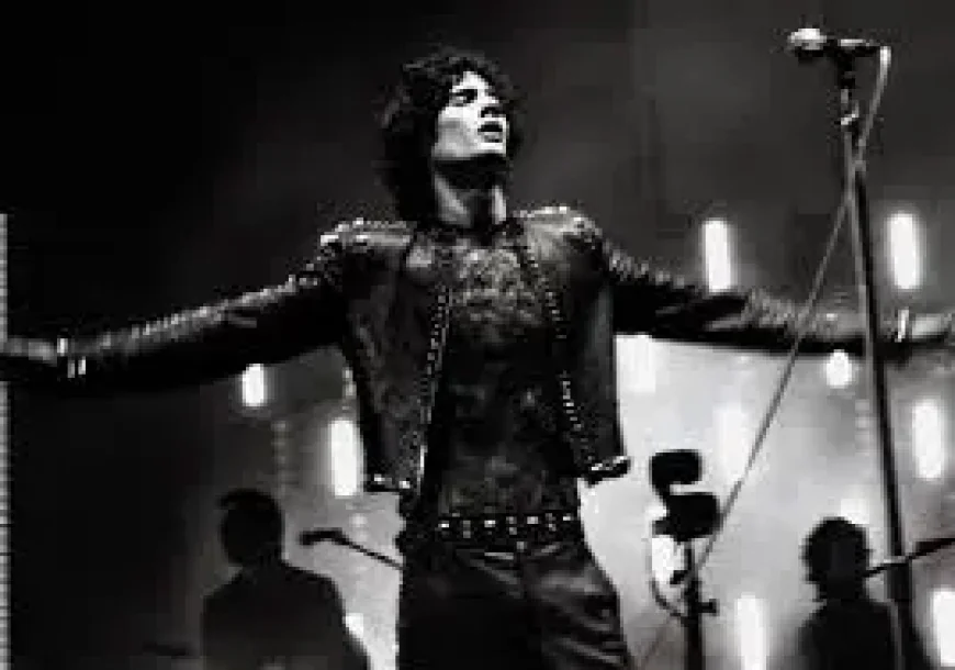 Sombr Tour Adds a New Arena Chapter for Detroit Fans