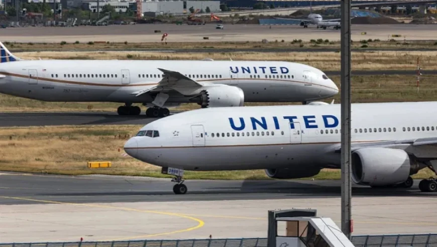 United Airlines Considers Merger with American Airlines