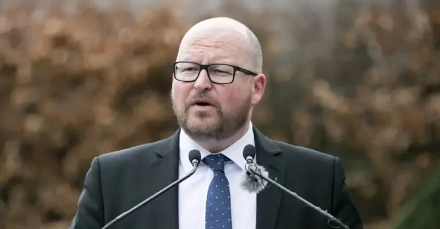 Dail Live: A dispute over rights, protest, and who gets heard