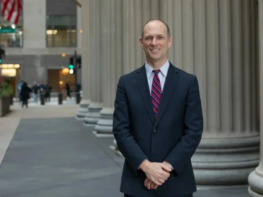 Fed’s Goolsbee Wrong: Oil Futures Indicate Short-Term Issue