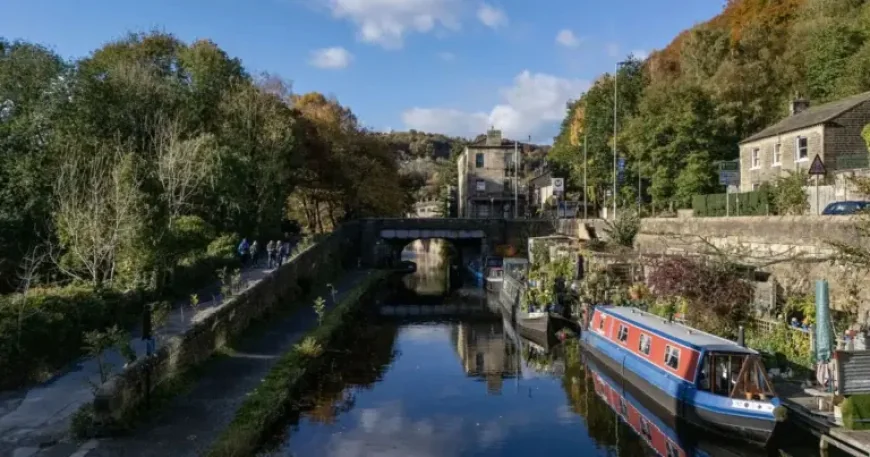 Hebden Bridge: UK town with 40 independent shops draws fresh praise