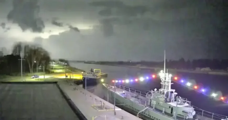 Tornado Grand Rapids as Overnight Storm Risk Builds in Southeast Michigan