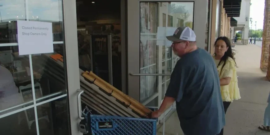 Painted Tree Boutiques Closures Displace Hundreds of Vendors