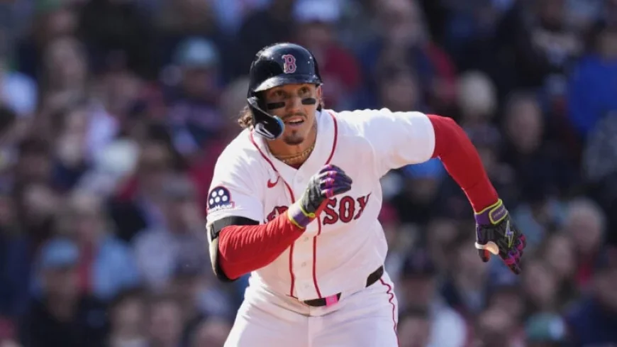 Jarren Duran Responds to Fan’s Mental Health Heckle with Gesture