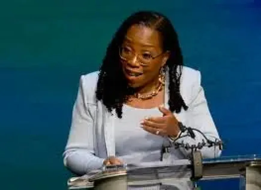 Ketanji Brown Jackson condemns conservative justices’ pro-Trump orders in a sharp rebuke of emergency power