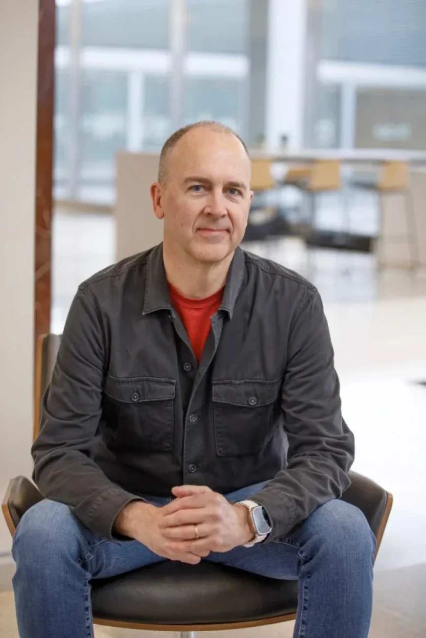 Ford’s EV and Tech Leader Departs Automaker