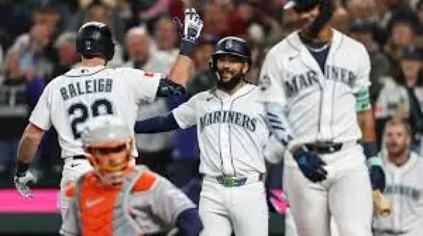 Andrés Muñoz and the Mariners’ late shift after the 8-7 win over the Astros