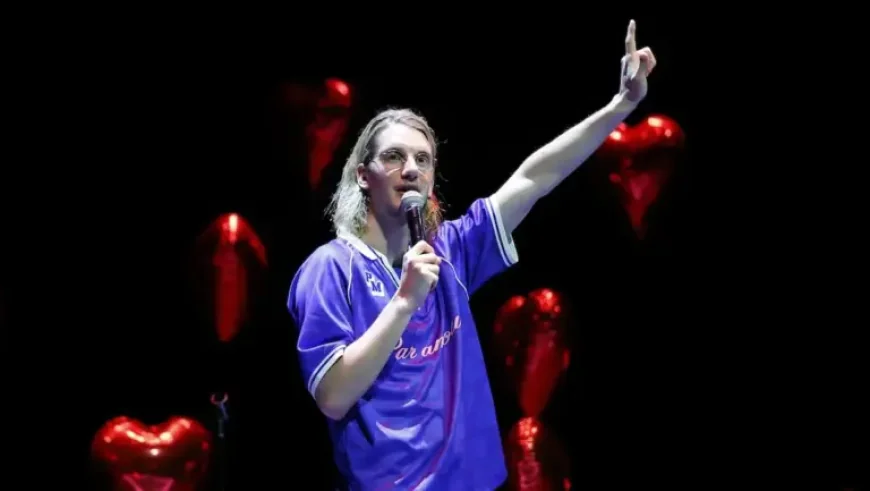 Videotron Surprise: Paul Mirabel Turns a 6,000-Seat Gamble Into an Intimate Comedy Win