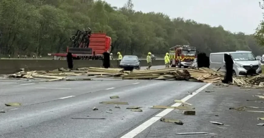 M3 Traffic: 4-mile log spill and closure cause delays after lorry crash