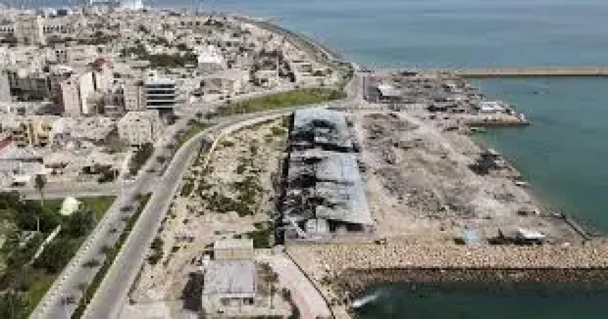 Oil Prices Plunge as Iran Declares the Strait of Hormuz Open During Ceasefire