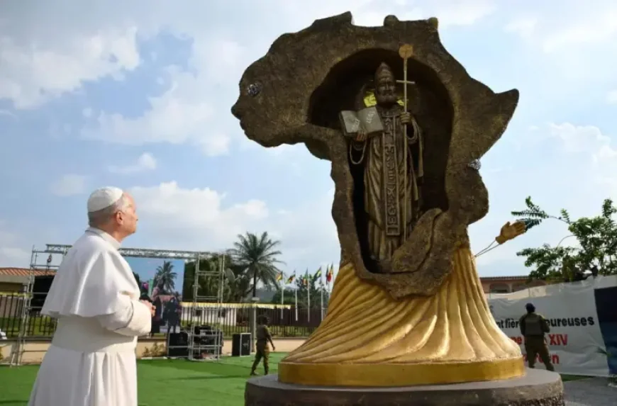 Pope Leo Xiv in Cameroon: 120,000 Gather for Open-Air Mass as AI Warning Lands in Douala