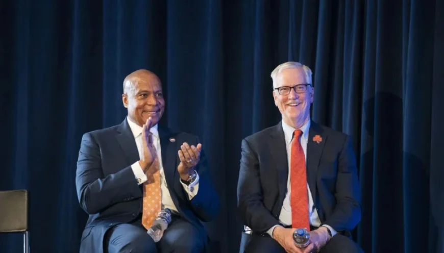 Bears Executives and Hammond Mayor Discuss Proposed Stadium Location