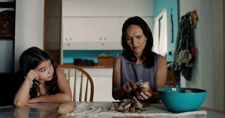 Masterful ‘Blue Heron’ Transforms Cinema into a Séance Experience