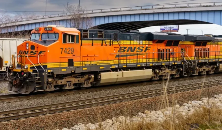 Berkshire Hathaway Faces a Waiting Room Moment as Premium Concerns Grow