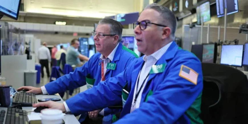 Best Investment Strategies Amid Market Surge After Strait of Hormuz Reopens