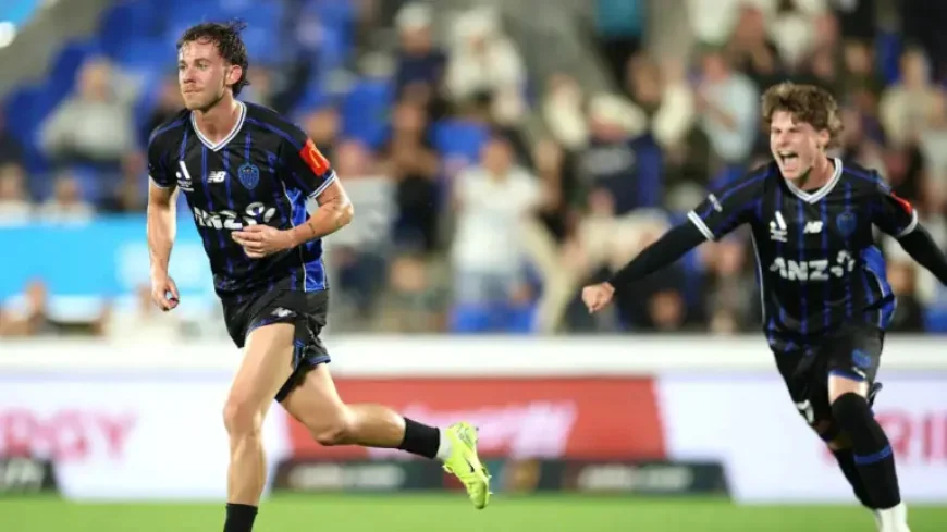 Auckland Fc Vs Central Coast Mariners as the Premiers Plate race tightens
