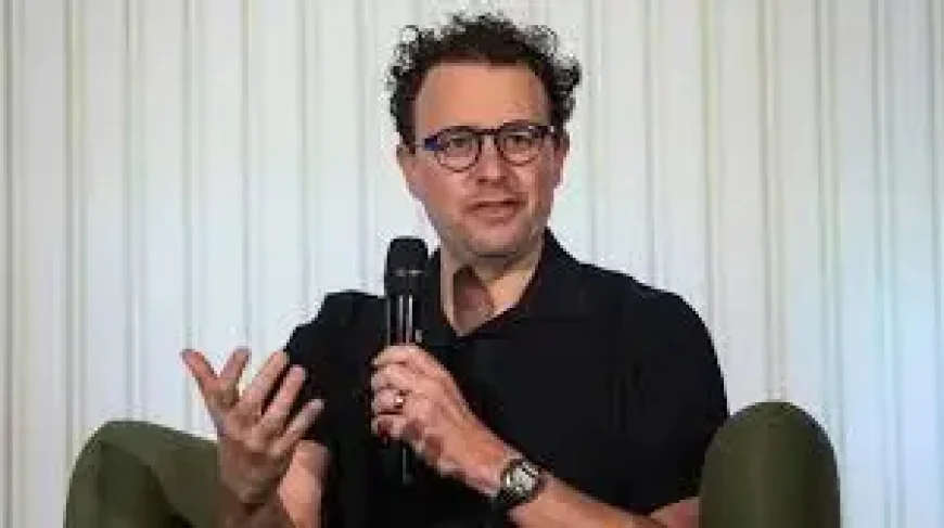 Bnn Bloomberg and the uneasy rise of Mythos in banking and government