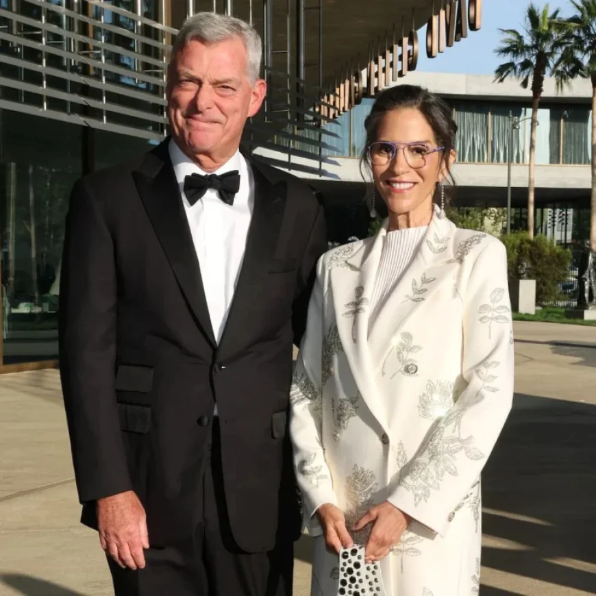 Actress Jami Gertz, Billionaire Tony Ressler Shine at LACMA Gala