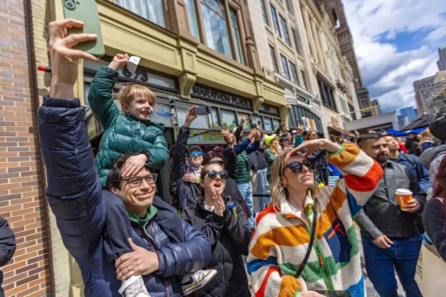 Scenes Captured at the 130th Boston Marathon