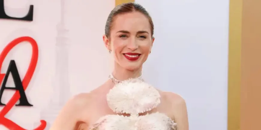 Emily Blunt and the quiet drama of a Schiaparelli premiere moment